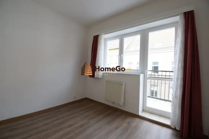 Pronájem bytu 1+kk, Praha - Vršovice, Sevastopolská, 18 m2
