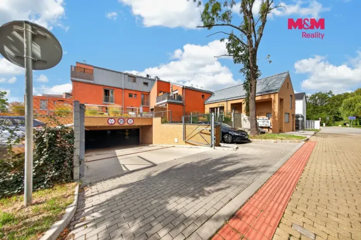 Prodej bytu 3+kk, Praha, Na návsi, 103 m2