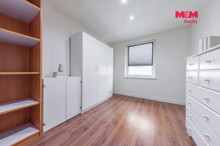 Prodej bytu 4+1, Karlovy Vary - Bohatice, Lomená, 84 m2