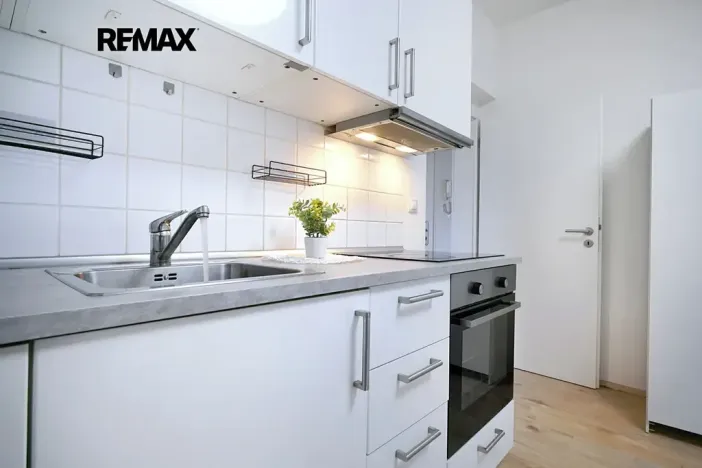 Prodej bytu 1+kk, Praha - Krč, Budějovická, 22 m2