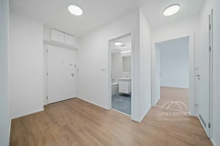 Pronájem bytu 1+kk, Praha - Chodov, Líbalova, 32 m2