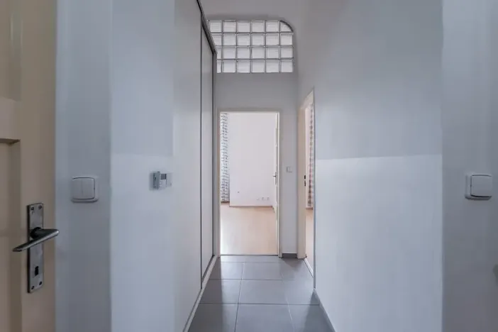 Pronájem bytu 2+kk, Praha - Nové Město, Novomlýnská, 57 m2