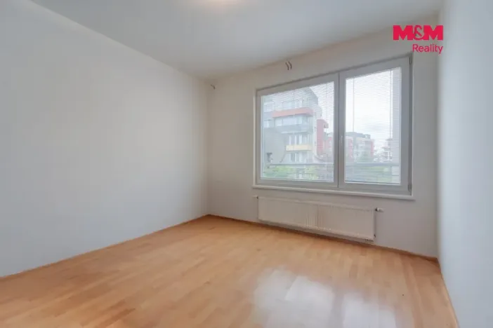 Pronájem bytu 2+kk, Praha, Sazovická, 47 m2