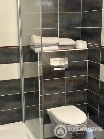 Prodej ubytování, Hradec Králové, Všehrdova, 260 m2