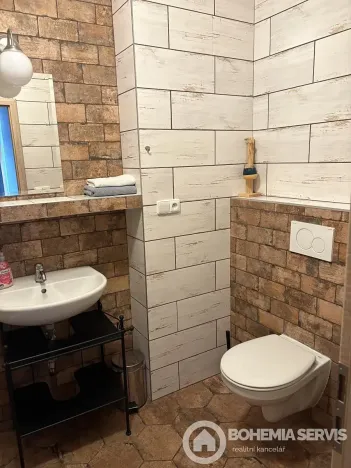 Prodej ubytování, Hradec Králové, Všehrdova, 260 m2