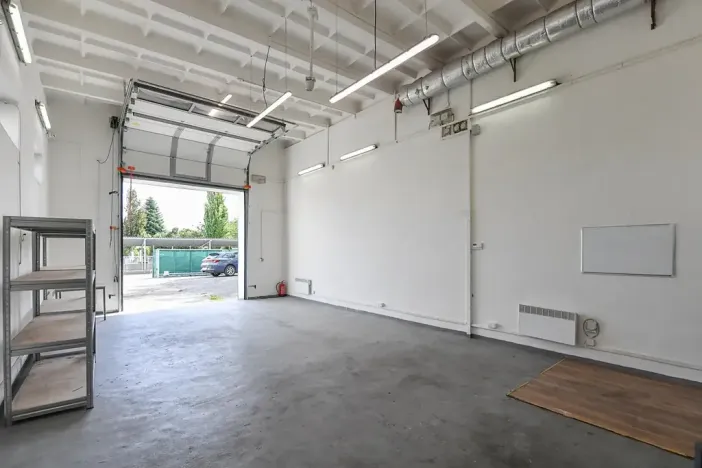 Prodej obchodního prostoru, Praha - Horní Počernice, Komárovská, 210 m2