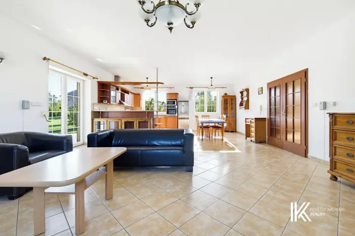 Prodej ubytování, Hrochův Týnec, 356 m2