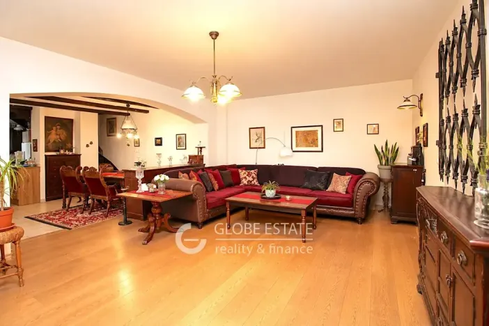 Prodej rodinného domu, Vinařice, 230 m2