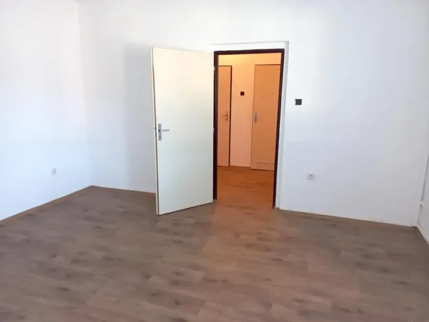 Prodej kanceláře, Pardubice, 865 m2