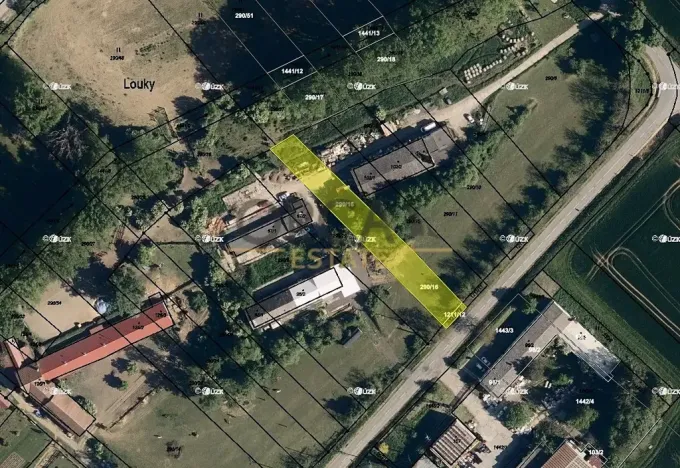 Prodej podílu pozemku, Kroměříž, 128 m2