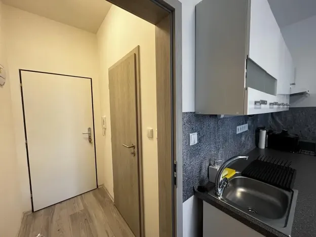 Pronájem bytu 2+kk, Milovice, Slepá, 39 m2