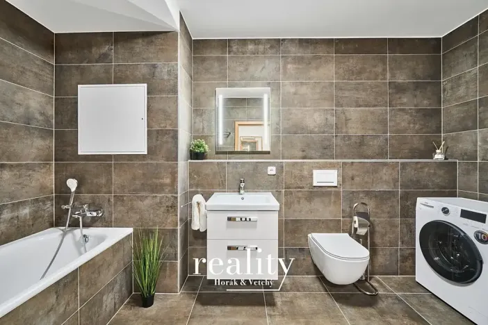 Pronájem bytu 2+kk, Znojmo, Kosmákova, 62 m2