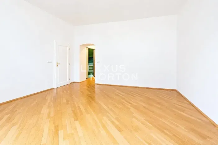 Pronájem bytu 4+1, Praha - Nové Město, Odborů, 100 m2