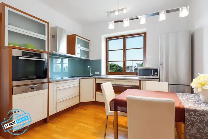 Prodej bytu 3+1, Opava, Okruhy, 112 m2