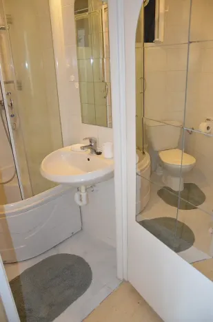 Pronájem bytu 1+kk, Praha, Pelhřimovská, 28 m2