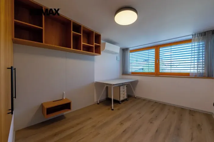 Prodej vícegeneračního domu, Praha - Vysočany, Moravcových, 228 m2