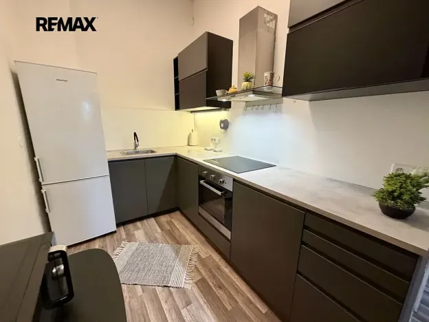 Prodej bytu 1+kk, Králův Dvůr, Plzeňská, 41 m2