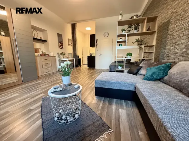 Prodej bytu 1+kk, Králův Dvůr, Plzeňská, 41 m2