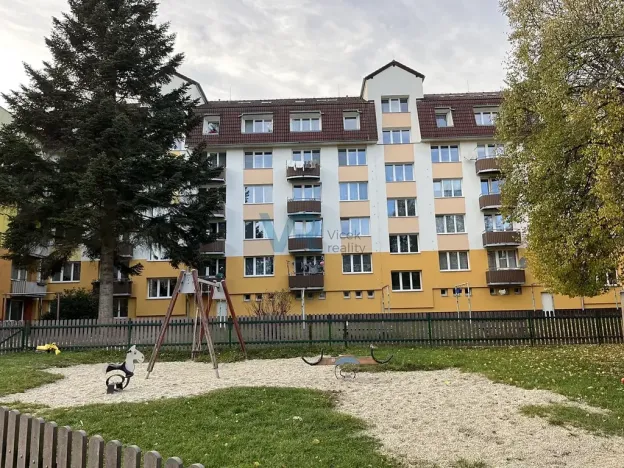 Prodej bytu 2+1, Kaplice, Na Vyhlídce, 63 m2