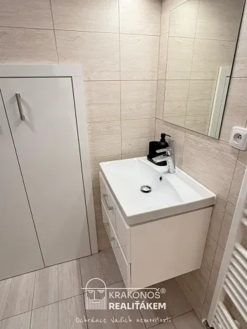 Pronájem bytu 2+kk, Hranice - Hranice I-Město, Pernštejnské náměstí, 55 m2
