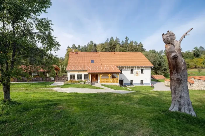 Prodej rodinného domu, Benešov nad Černou, 217 m2