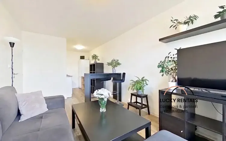 Pronájem bytu 2+kk, Praha - Černý Most, Kpt. Stránského, 43 m2