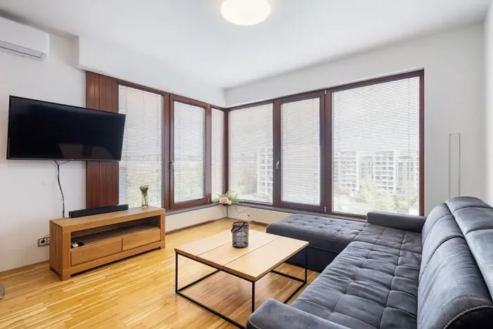 Pronájem bytu 2+kk, Praha - Karlín, Rohanské nábřeží, 60 m2