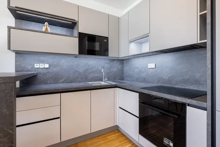 Pronájem bytu 2+kk, Praha - Karlín, Rohanské nábřeží, 60 m2