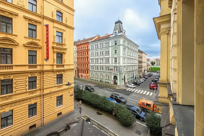 Pronájem bytu 2+kk, Praha, Tyršova, 56 m2