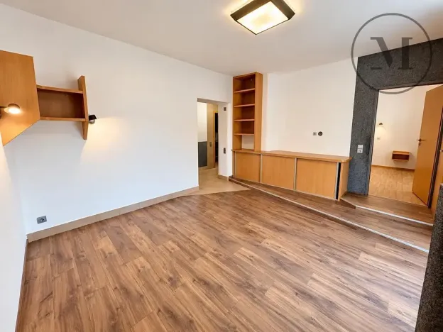 Pronájem bytu 2+1, České Budějovice, Heydukova, 67 m2