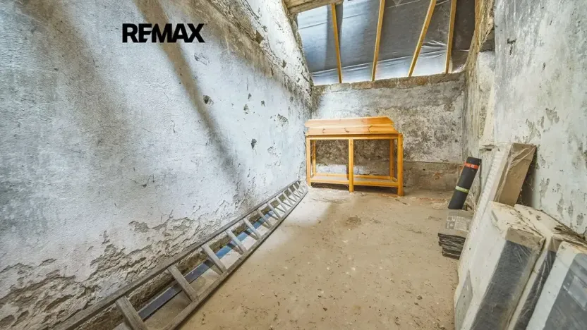 Prodej výrobních prostor, Holany, 241 m2