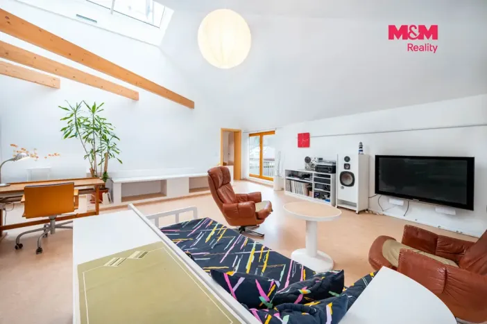 Prodej rodinného domu, Praha - Dejvice, V Šáreckém údolí, 230 m2