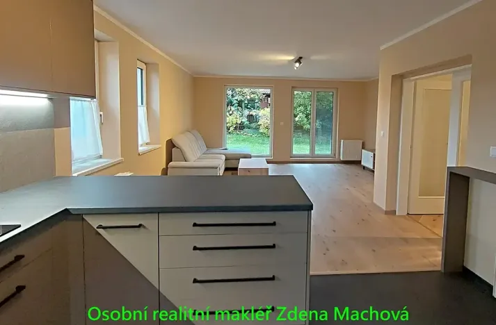 Pronájem bytu 4+kk, Sulice, Slunečná, 88 m2
