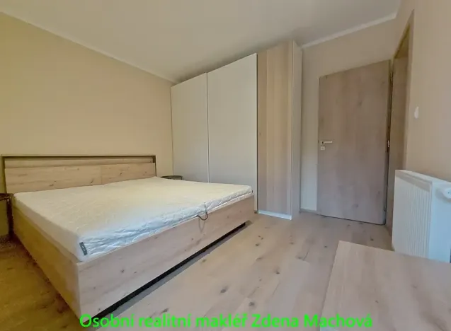 Pronájem bytu 4+kk, Sulice, Slunečná, 88 m2