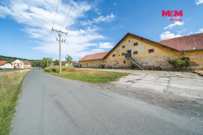 Pronájem výrobních prostor, Štěnovice, Plzeňská, 1366 m2