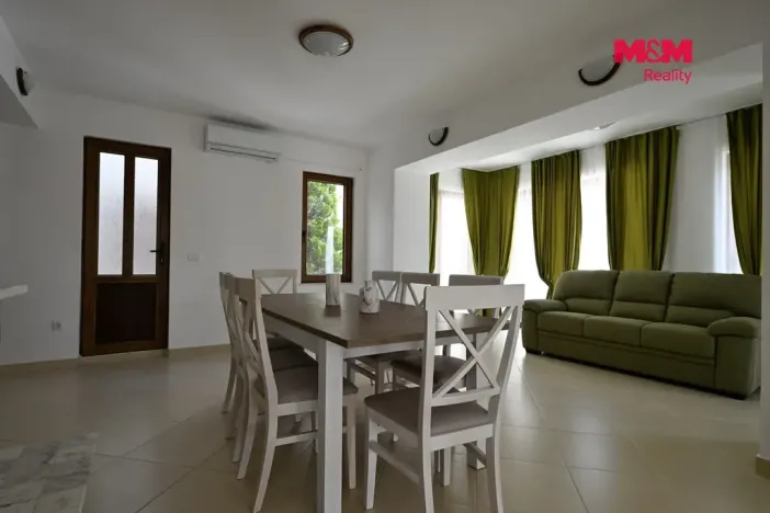 Prodej rodinného domu, Přelouč, B. Němcové, 350 m2