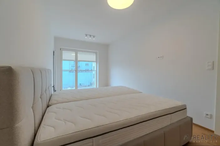 Pronájem bytu 2+kk, Ostrava, Dlouhá, 58 m2