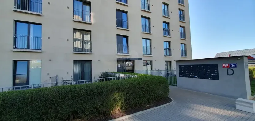 Pronájem bytu 2+kk, Praha - Libeň, Novovysočanská, 53 m2