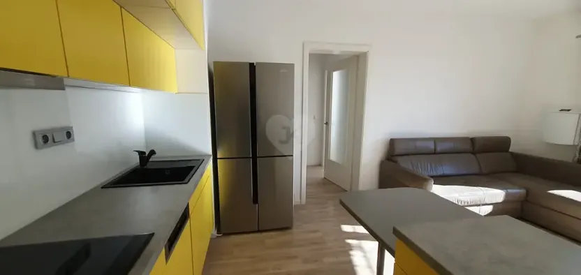 Pronájem bytu 2+kk, Praha - Libeň, Novovysočanská, 53 m2