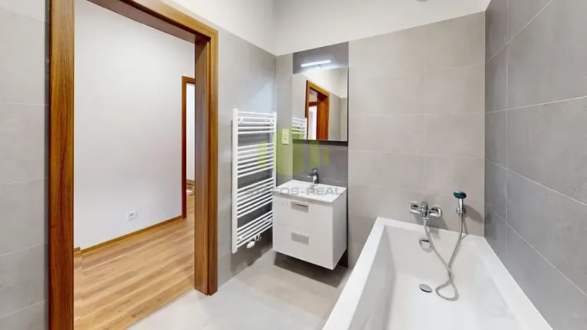 Pronájem bytu 2+kk, Olomouc, Topolová, 56 m2