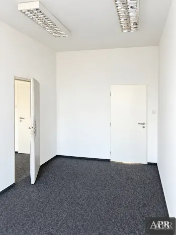 Pronájem kanceláře, Uherský Brod, Masarykovo nám., 15 m2