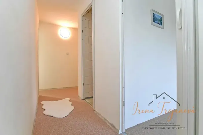 Prodej chaty, Lešany, 85 m2