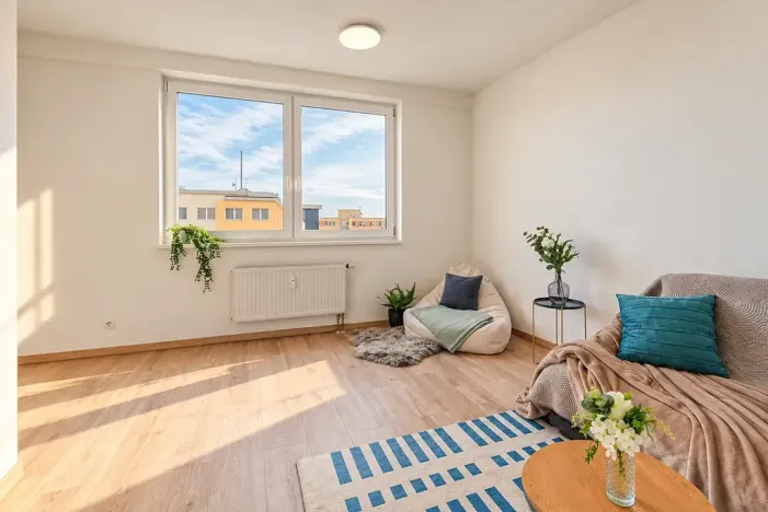 Prodej bytu 1+kk, Praha - Troja, Hnězdenská, 33 m2