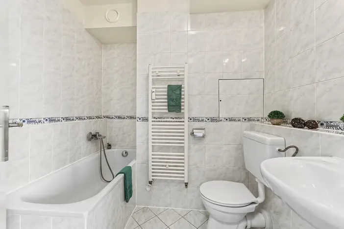 Prodej bytu 1+kk, Praha - Troja, Hnězdenská, 33 m2
