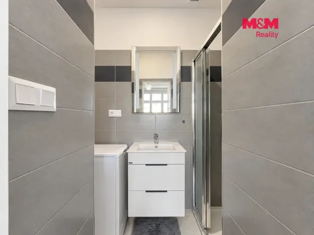 Pronájem bytu 1+kk, Praha - Vinohrady, Vinohradská, 38 m2