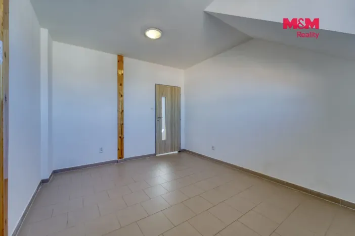Pronájem bytu 3+kk, Chrást, tř. Čs. odboje, 72 m2