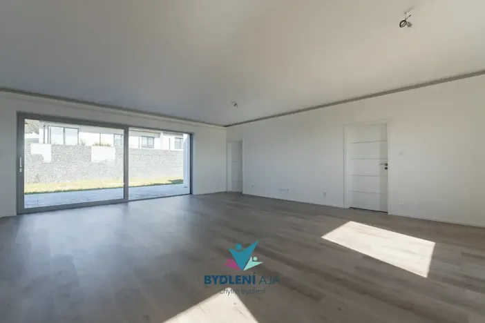Prodej rodinného domu, Dubí, V Aleji, 206 m2