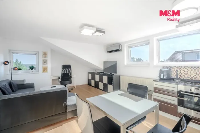 Pronájem bytu 2+kk, Hostivice, Unhošťská, 45 m2