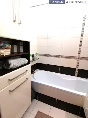 Prodej bytu 2+1, Kopřivnice, Obránců míru, 54 m2