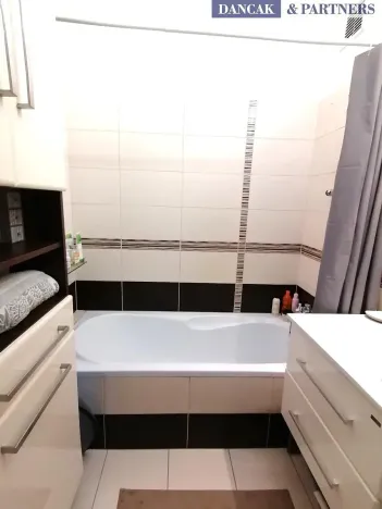 Prodej bytu 2+1, Kopřivnice, Obránců míru, 54 m2